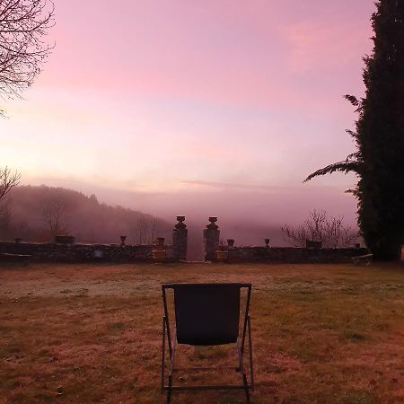 Les Pierres Lotoises - Chambre Dhotes Le Pigeonnier Reilhaguet Exteriér fotografie